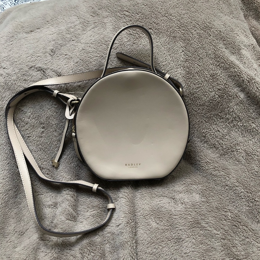RADLEY LONDON Bovine Leather Round Zip Purse Crossbody New with Tags